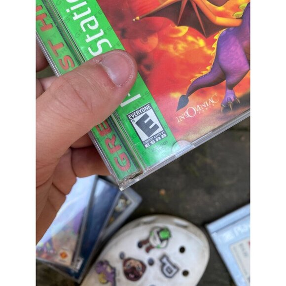 Spyro 2 Ripto's Rage PS1 PlayStation 1 Greatest Hits Complete Manual in Box - Picture 5 of 5